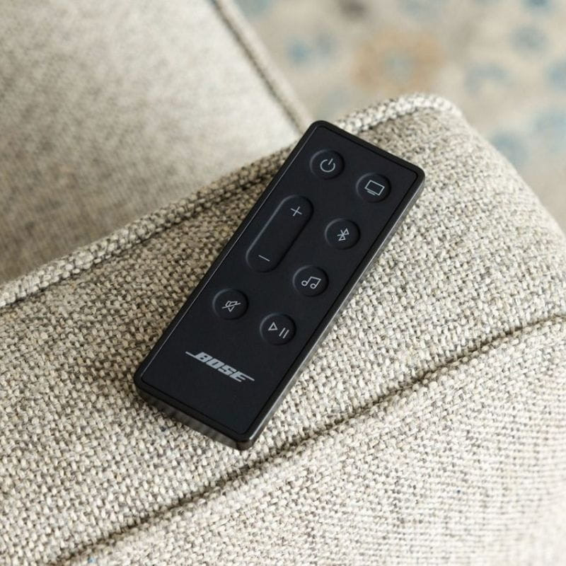 Bose Smart Soundbar Bluetooth Negro imagen real del mando