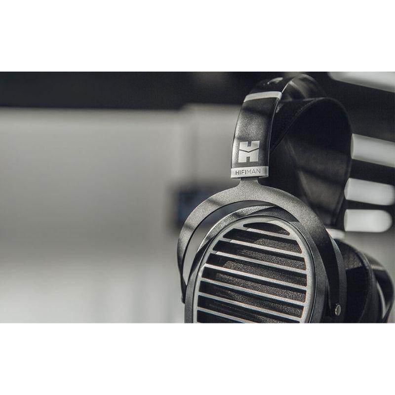 Hifiman Ananda Auriculares Hi-Fi Planar Magnéticos con cable, copas ovaladas grandes y rejillas metálicas negras, diadema acolchada y acabado premium