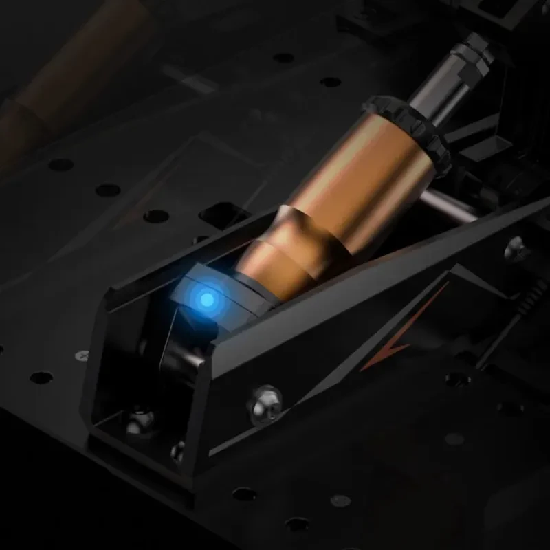 Moza Racing CRP2 Pedales acelerador y freno con cuerpo metálico, amortiguador dorado visible y LED azul en el sensor; diseño robusto y premium