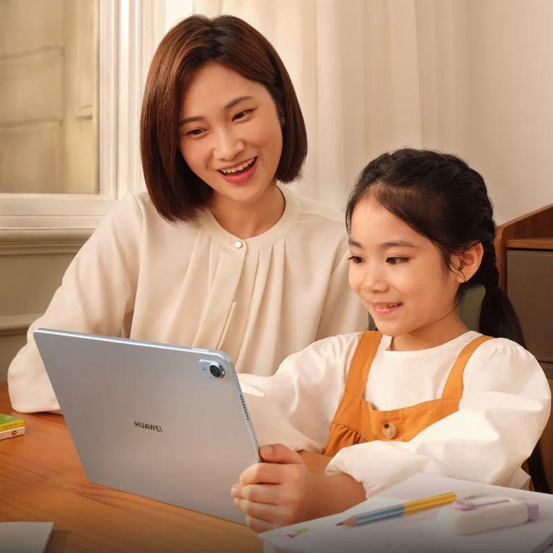 Huawei MatePad 11,5 6 Go/128 Go Gris, utilisé par des humains