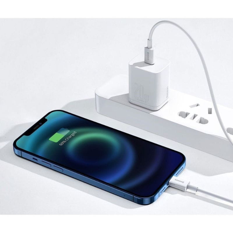 Baseus Superior Series - Cable USB-C a Lightning imagen  cargando móvil