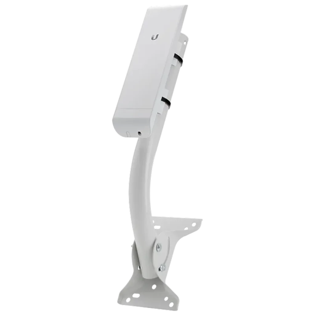 Soporte metálico UB-AM curvo en color gris, con base y abrazaderas ajustables para montar antenas en pared o poste, diseño robusto y resistente a intemperie