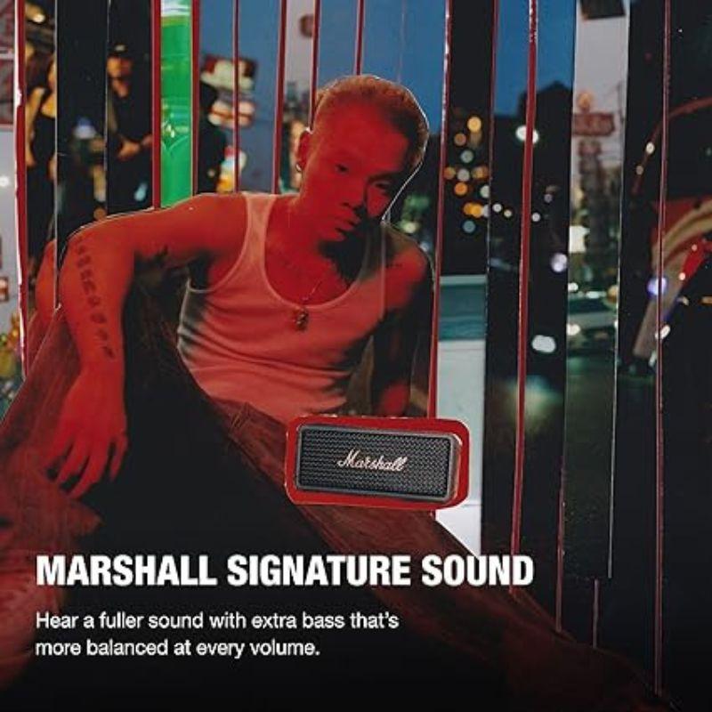 Marshall Emberton III Black and Brass som envolvente