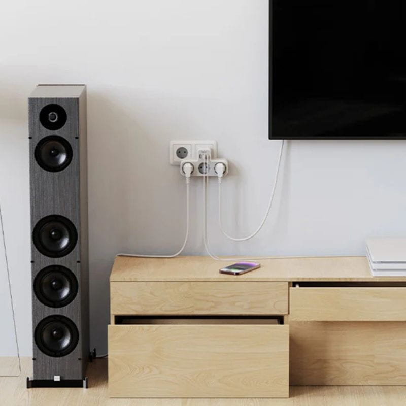 TESSAN TS-323-DE-C - Regleta de enchufes imagem na sala