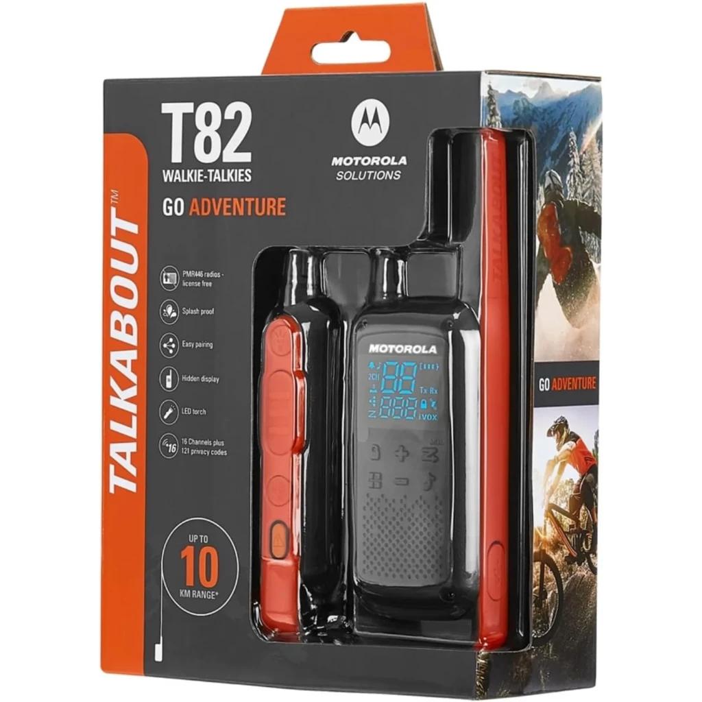 Motorola Talkabout T82 pack de 2 en negro y naranja, pantalla LED azul, botones grandes, clip lateral, alcance hasta 10 km, 16 canales, diseño robusto