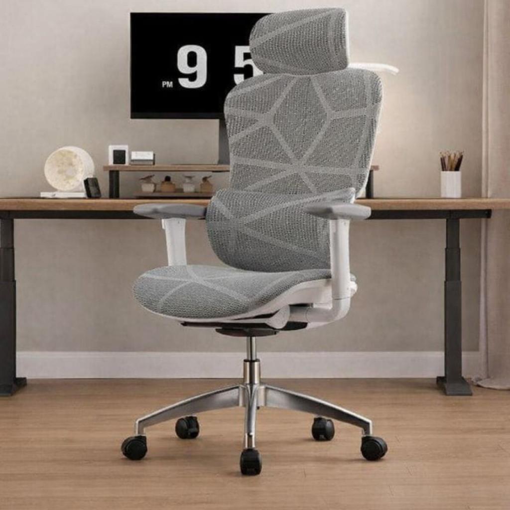 Powerbasic Silla de Oficina Ergonómica Beja Gris con malla transpirable, cabecera ajustable, apoyabrazos, soporte lumbar y base con ruedas de 5 puntas