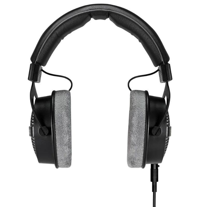 Beyerdynamic DT 990 PRO X casque studio filaire noir avec coussinets gris velours, arceau rembourré, design circum-aural, câble détachable en bas à droite