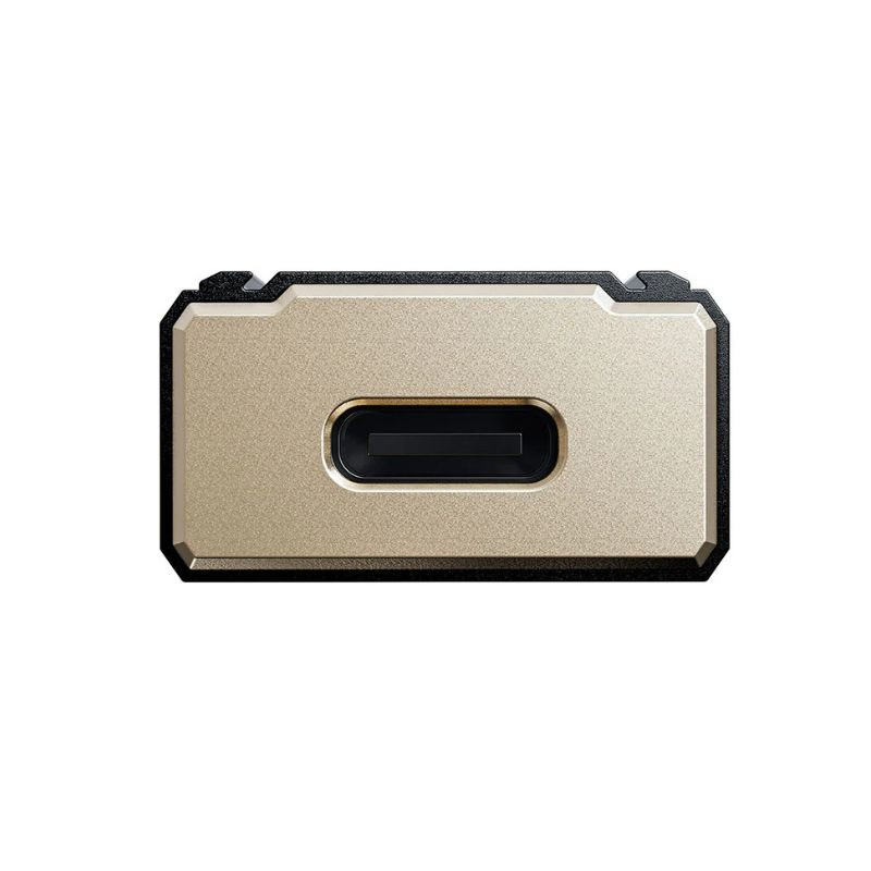 FiiO KA5 - Amplificador/DAC portátil negro con pantalla, cuerpo metálico, puertos 3.5/4.4 mm dorados y diseño hexagonal lateral elegante.