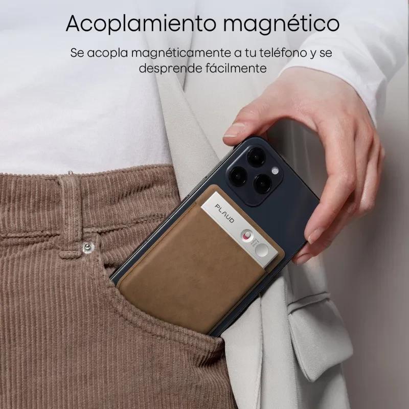 Estuche magnético azul para Plaud Note, diseño delgado y elegante. Se acopla al iPhone por MagSafe y se desprende fácil, acabado liso y bordes precisos