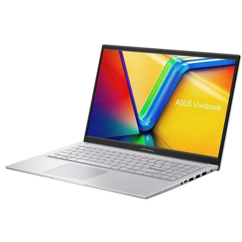 Portátil ASUS Vivobook 15 plateado con pantalla 15.6 Full HD de biseles finos, teclado QWERTY en español y múltiples puertos laterales