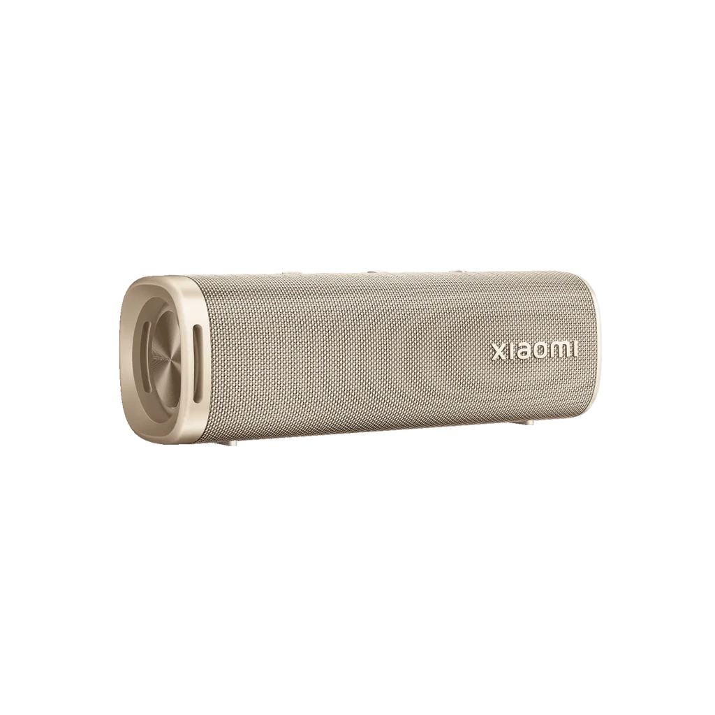 Xiaomi Sound Outdoor 30W Oro, altavoz Bluetooth cilíndrico dorado con rejilla metálica, radiadores pasivos laterales y botones superiores discretos