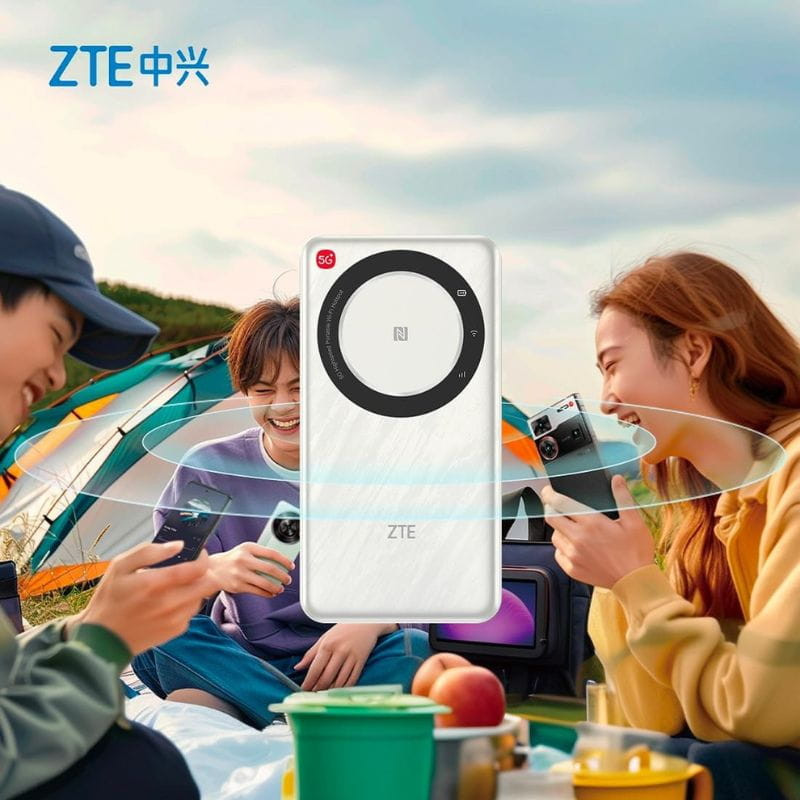 ZTE U30 Air 5G Wi-Fi doble banda - Router portátil blanco con NFC, diseño rectangular con anillo circular negro y logotipo ZTE al frente