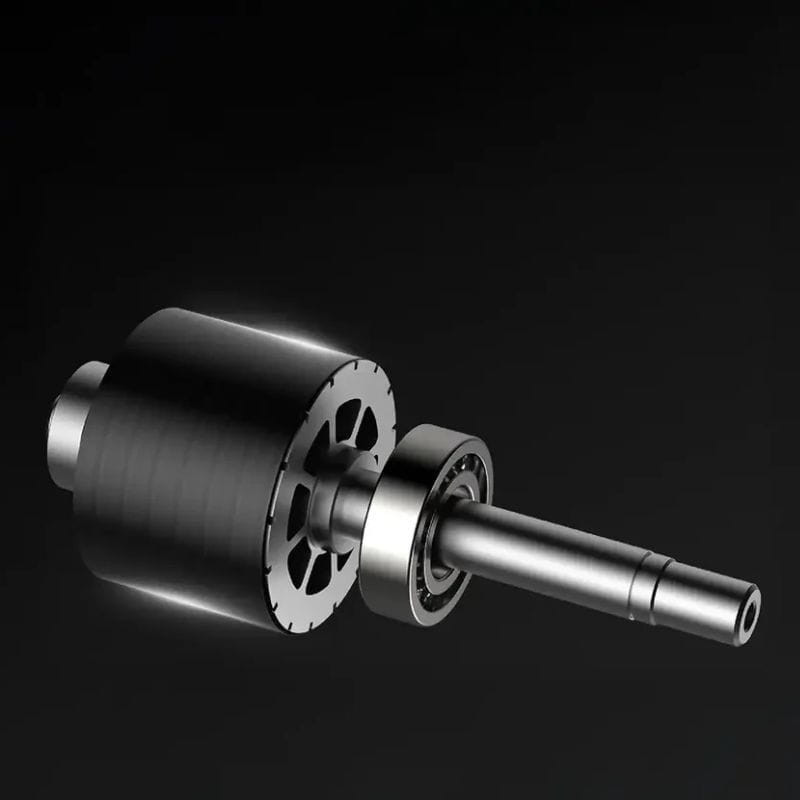 Rotor et arbre en métal brossé avec roulement de précision, finition noire, détails usinés, composant interne du Moza Racing R12 V2 pour retour de force