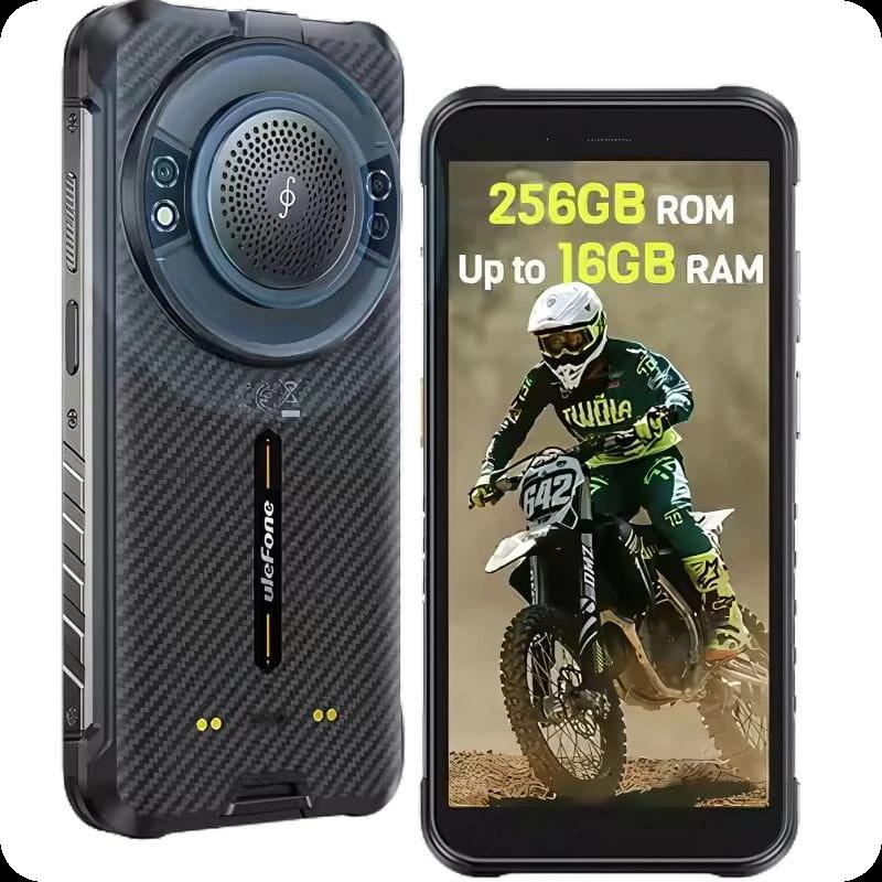 Smartphone robusto preto com traseira em fibra de carbono, alto-falante circular grande, tela exibindo motociclista, bordas reforçadas e LEDs decorativos