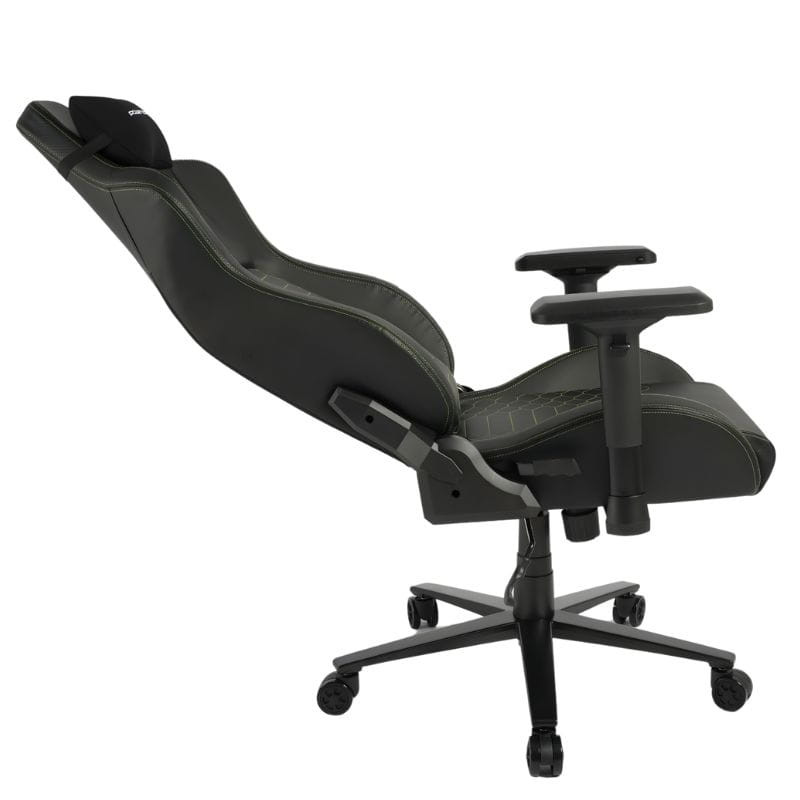 Chaise Gaming PowerGaming i3 Atlas noire: dossier haut avec appui-tête, accoudoirs réglables, surpiqûres vertes hexagonales, base à roulettes robuste.