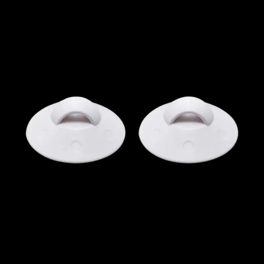 2 collares de reconocimiento CATLINK en rojo y azul; cápsulas blancas redondeadas con botón central, compatibles con comederos y bebederos inteligentes