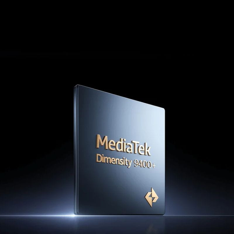 Chip MediaTek Dimensity 9400+ en acabado gris metálico, borde pulido y logotipo dorado, componente clave para rendimiento rápido en Xiaomi Pad Mini 8GB/256GB