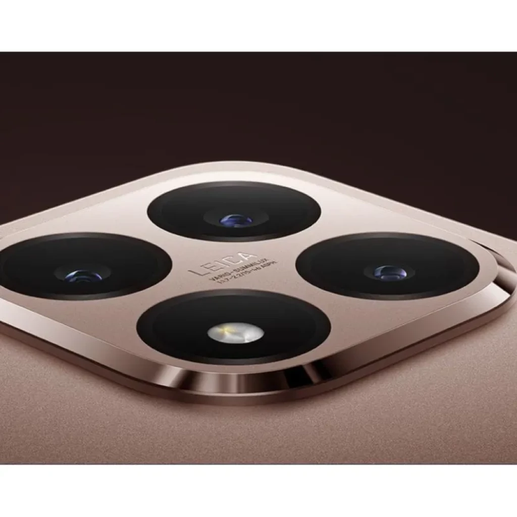 Xiaomi 15T 12GB/256GB Preto com módulo de câmera traseira quadrado em metal dourado, quatro lentes grandes e flash integrado, acabamento premium matte