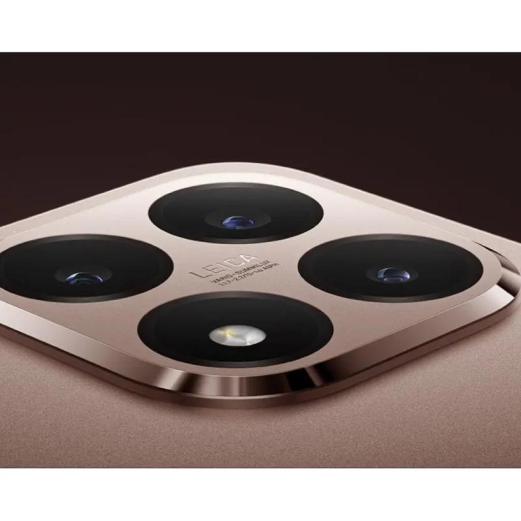 Xiaomi 15T 12GB/256GB Preto com módulo de câmera traseira quadrado em metal dourado, quatro lentes grandes e flash integrado, acabamento premium matte