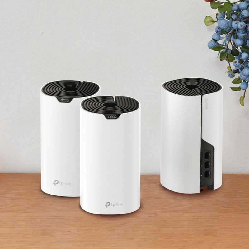 TP-Link Deco S7 3-Pack Blanco, imagen real sobre una mesa