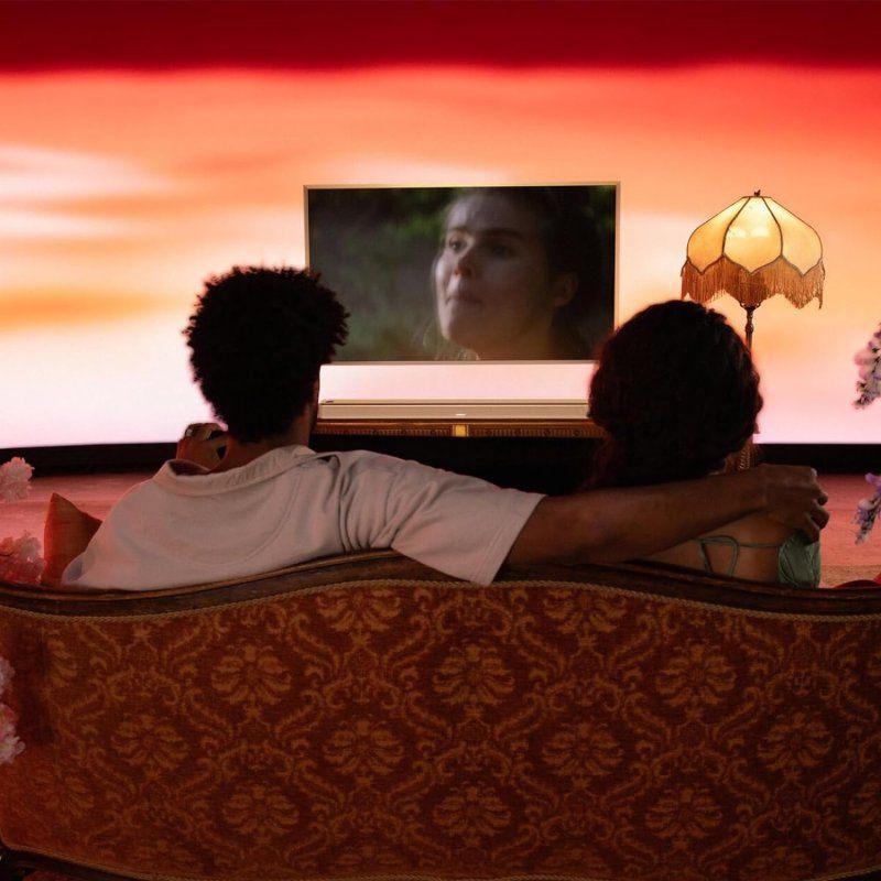 Bose Smart Ultra Blanco - Barra de sonido, imagen real en el salón de una casa