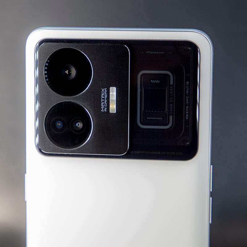 Realme GT3 5G 16GB/1TB Blanco foto real detalle de la cámara trasera