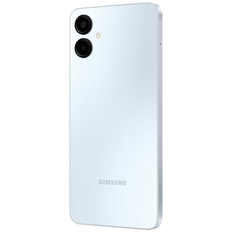 Samsung Galaxy A06 4G azul claro con doble cámara trasera vertical, acabado texturizado, bordes planos y módulo de lentes minimalista; 128GB y 4GB RAM