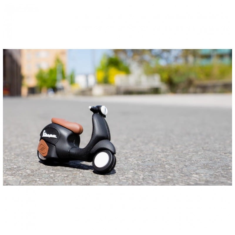 TECH ONE TECH TEC5150-32USB 32 GB USB Motorbike Vespa Preto imagem na estrada