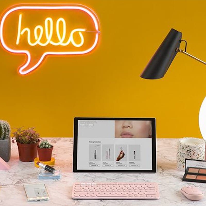 vista frontal del Teclado Inalámbrico Logitech K380 Rosa ES Layout