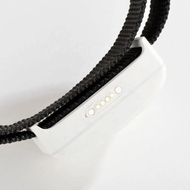 Detalhe do Rastreador GPS para animais de estimação TKSTAR TK911 Wi-Fi IP66 Branco/Preto