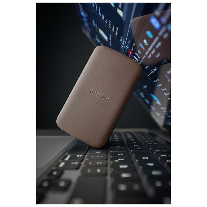 Intenso TX500 500GB USB Tipo C 3.2 Gen 2 Marrón - SSD Externo con un portátil