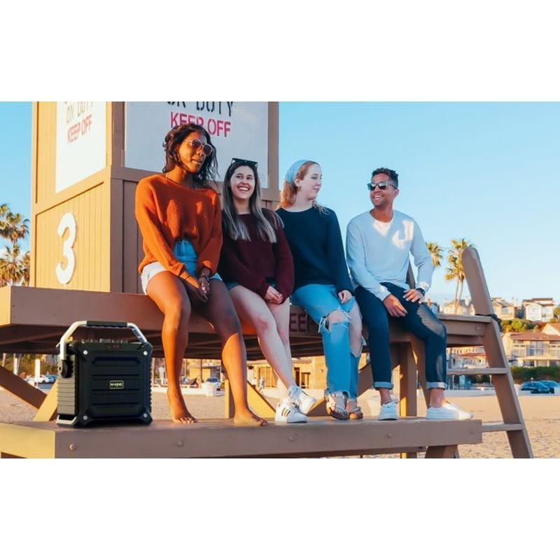 Garotos ao lado da Coluna W-KING K3H Preto