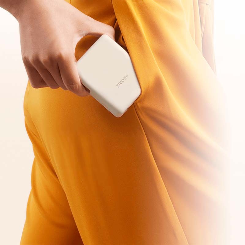 Xiaomi 33W Power Bank 10000mAh (Câble Intégré) Bleu - dimensions compactes