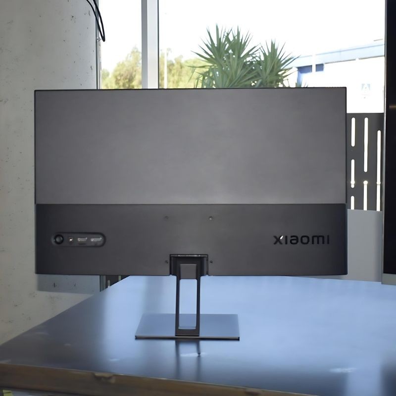Xiaomi Mi Monitor A24i 23.8 Full HD IPS 100 Hz - Monitor para PC - Foto real parte trasera