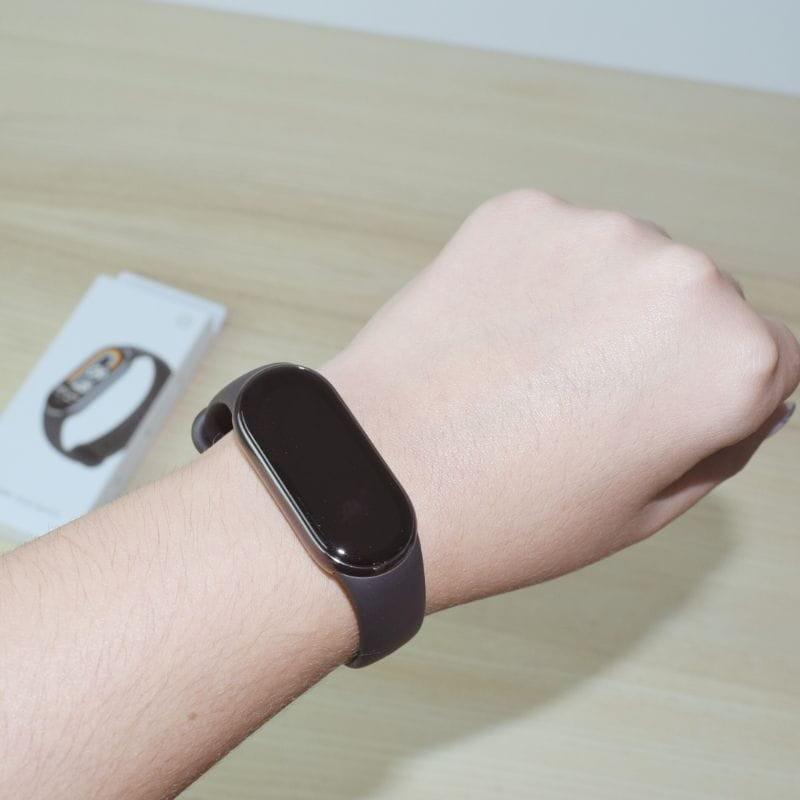 Slide https://ppoweb-pro.azurewebsites.net/cdnassets/xiaomi_mi_smart_band_8_negro_04_ad_l.jpg