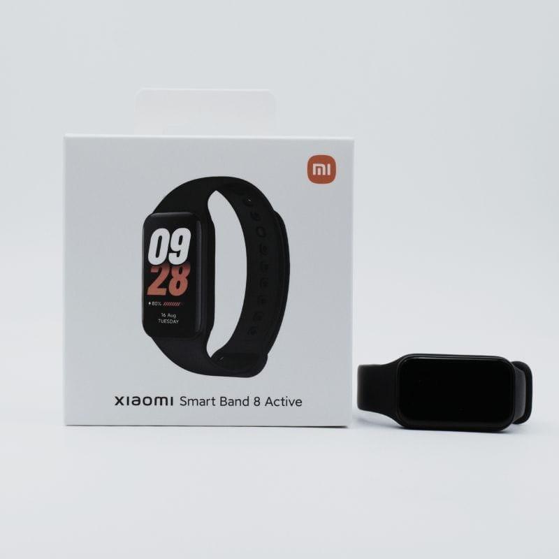 Pulsera de actividad Xiaomi Smart Band 8 Active Negro foto real con su caja