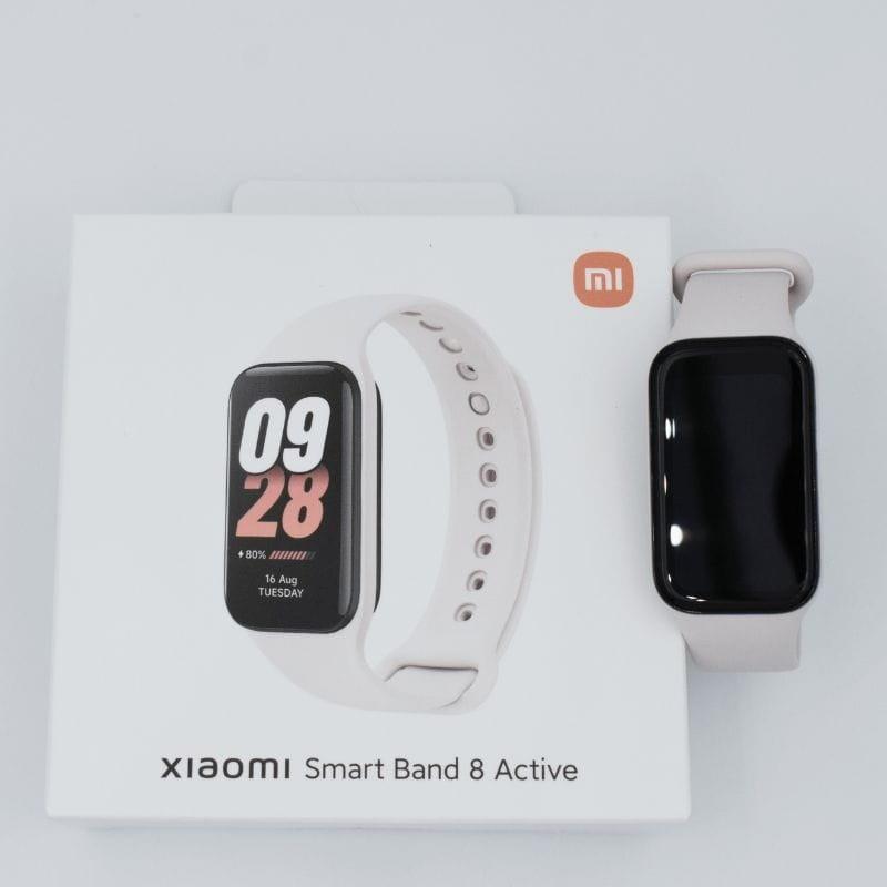 Pulsera de actividad Xiaomi Smart Band 8 Active Rosa foto real con su caja