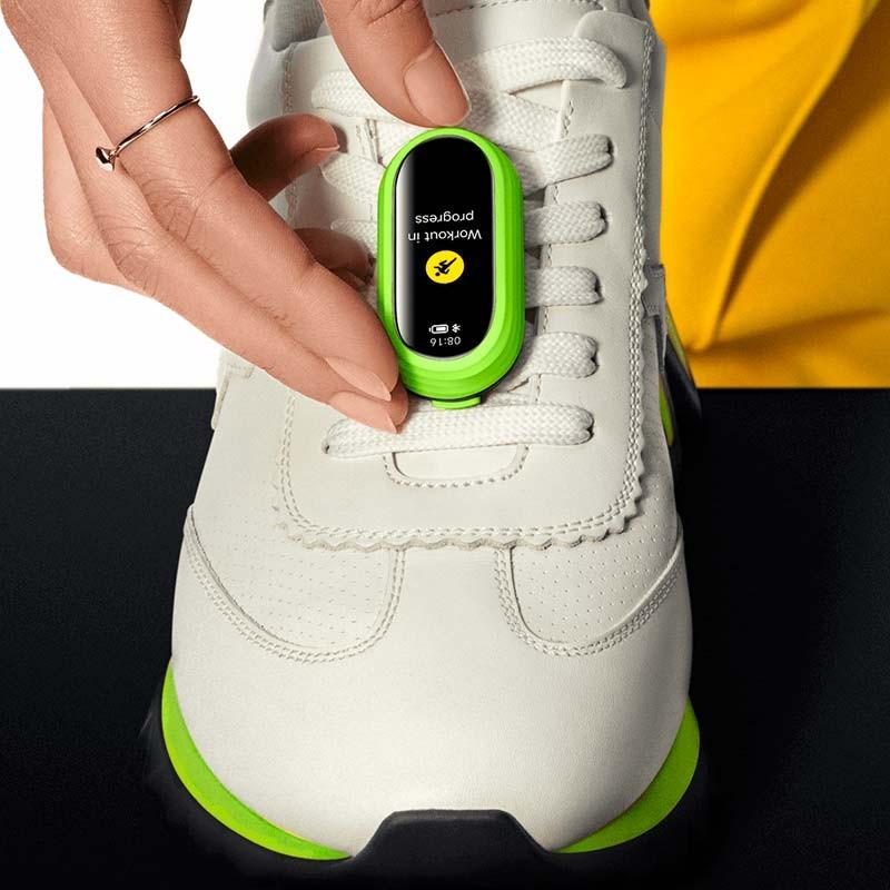 foto real del Running Clip negro+verde para Xiaomi Smart Band 8