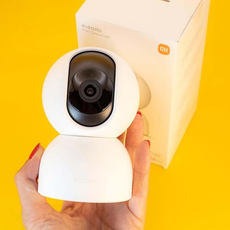 Foto real frontal del tamaño Xiaomi Smart Camera C400 Wifi 2.5K