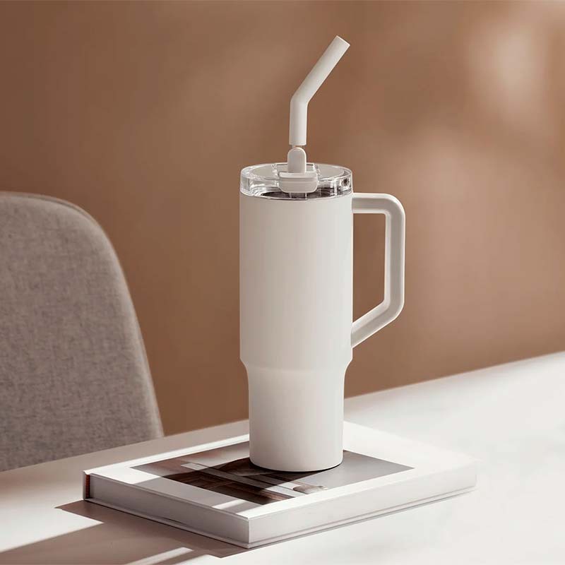 Xiaomi Straw Mug - fotografía real