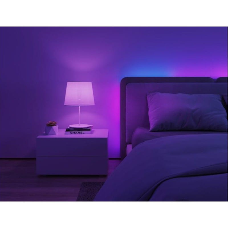 Cabecero de la cama retroiluminado con la tira Yeelight LED LightStrip Pro Extension 1 metro